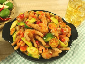 Cách làm chân gà sốt Thái chua ngọt cay cay hấp dẫn ăn mãi không chán