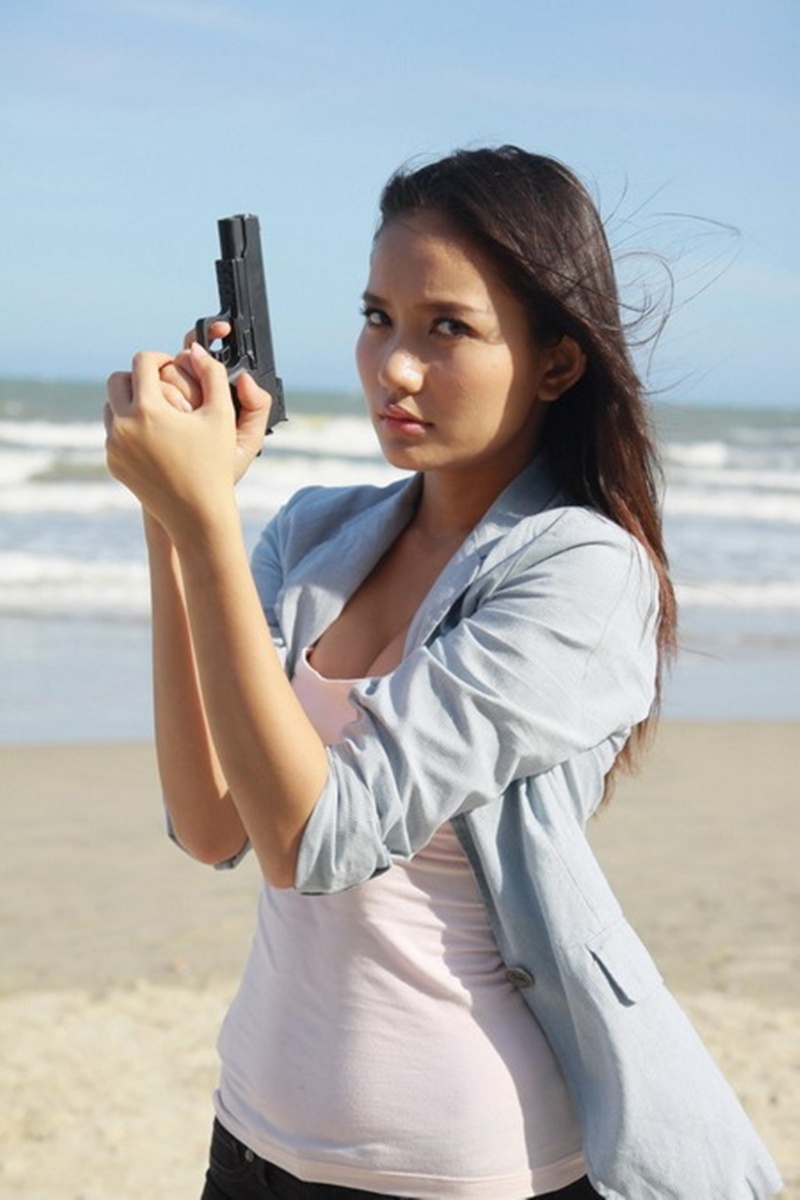 Năm 2012, Phan Như Thảo 'lột xác' khi tham gia bộ phim hành động - võ thuật mang tên Ranh Giới Trắng Đen. Cô gây ấn tượng mạnh khi đảm nhận vai Ngọc Dung - một nữ thanh tra có vẻ ngoài rắn rỏi, tính cách mạnh mẽ. 
