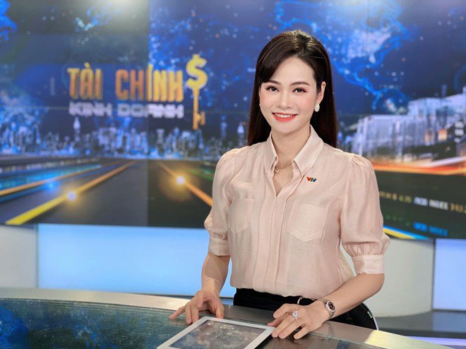 BTV xinh như hoa của VTV bị NSND Công Lý amp;#34;dìm hàng thảm họaamp;#34; không nhận ra là ai? - 3