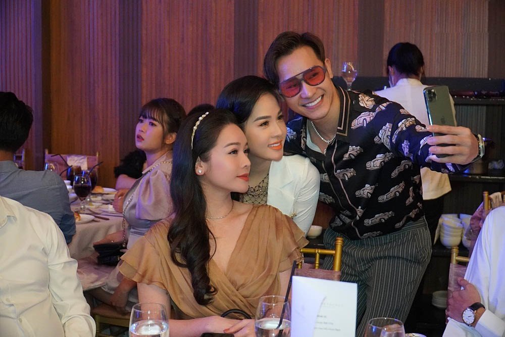 Xuất hiện amp;#34;chị em sinh đôiamp;#34; của Nhật Kim Anh tại đám cưới của tình cũ Lương Bích Hữu - 6