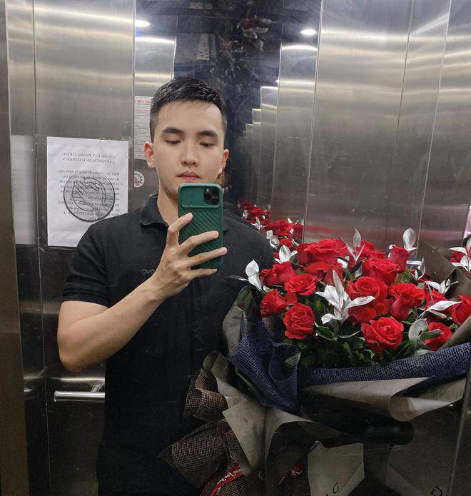 9X điển trai gây amp;#34;choángamp;#34; khi hé lộ amp;#34;bí mậtamp;#34; về mức thu nhập của nghề phi công - 4