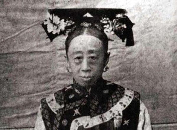 Loạt ảnh thực tế thời cuối nhà Thanh: Nữ tử thanh lâu còn đẹp hơn công chúa amp;#34;cả trăm lầnamp;#34; - 1