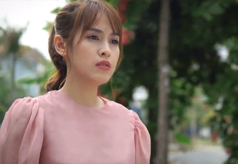amp;#34;Sạnamp;#34; phim mới của Ngọc Lan: Hoa tai biết amp;#34;biến hìnhamp;#34;, màu tóc tự thay đổi giữa chừng? - 12