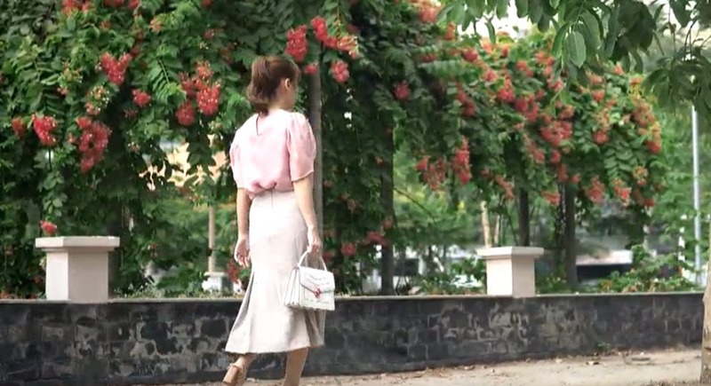 amp;#34;Sạnamp;#34; phim mới của Ngọc Lan: Hoa tai biết amp;#34;biến hìnhamp;#34;, màu tóc tự thay đổi giữa chừng? - 11