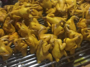 Tiêu dùng - Bản tin tiêu dùng: Gà ủ muối giá rẻ chỉ từ 65.000 đồng/kg, chuyên gia tiết lộ bất ngờ