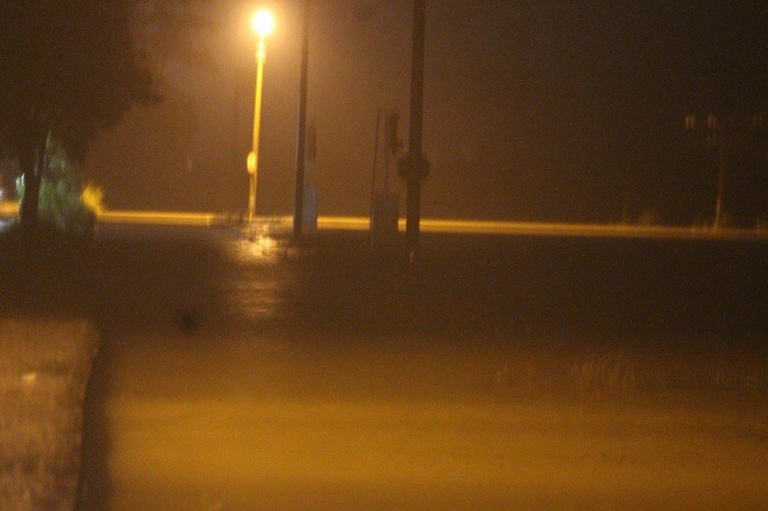 Mưa lũ miền Trung: 30 người chết và mất tích, nhiều tuyến đường bị chia cắt - 5