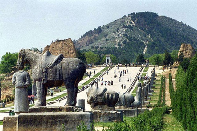 Bí ẩn rợn người trong lăng mộ Võ Tắc Thiên - nữ hoàng đế duy nhất trong lịch sử TQ - 3