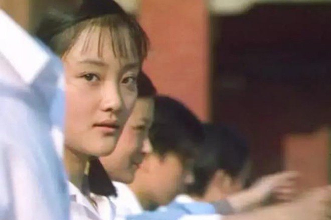 Sao nhí Trung Quốc 1 thời: Lý Tiểu Lộ tai tiếng ngoại tình, Dương Mịch tương lai không ổn định - 3