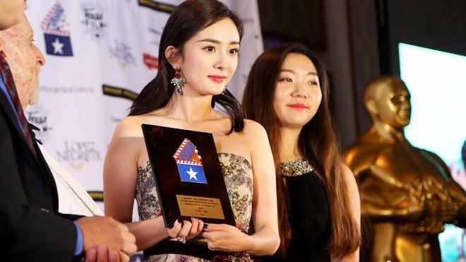 Sao nhí Trung Quốc 1 thời: Lý Tiểu Lộ tai tiếng ngoại tình, Dương Mịch tương lai không ổn định - 10