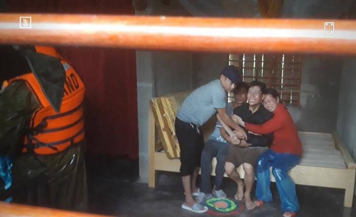 Sản phụ tử vong trên đường đi sinh: Xé lòng người chồng khóc nghẹn gọi vợ - 4