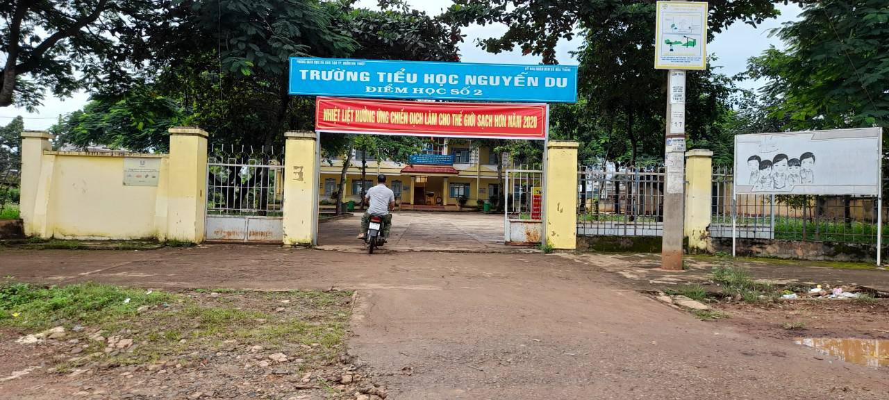 Phụ huynh của học sinh lớp 3 bị cô giáo đánh tím đùi bất ngờ lên tiếng - 1