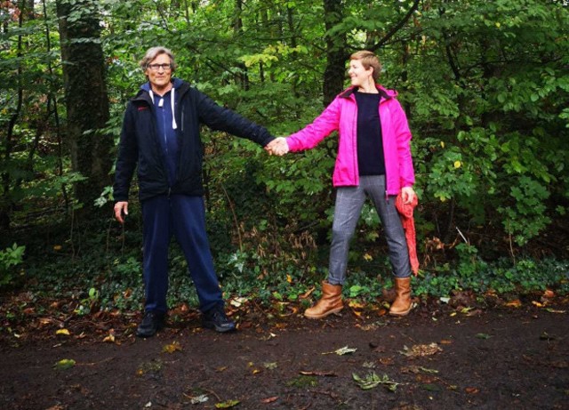 Cô dâu 31 quyết cưới chú rể 72: Chồng già nhưng vợ khen chuyện ấyamp;#34; rất tuyệt vờiamp;#34; - 2