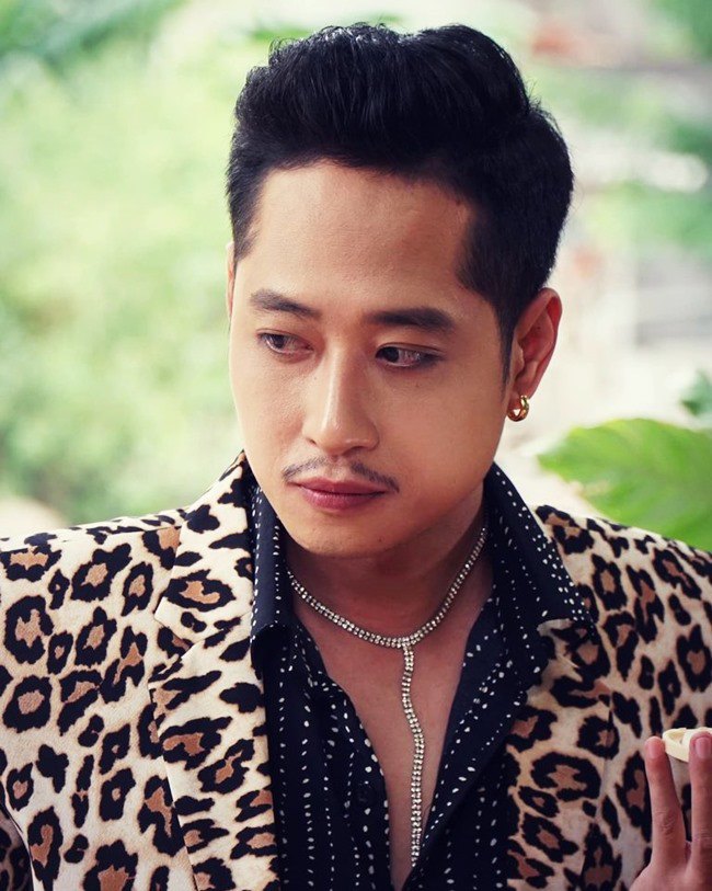 Không thể nhận ra gã đàn em amp;#34;quay xeamp;#34; Đừng Bắt Em Phải Quên với bộ dáng amp;#34;bóng bẩyamp;#34; này - 2