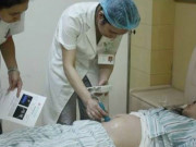 Đưa vợ bầu 3 tháng đi khám thai, chồng nổi giận khi bác sĩ nói kết quả