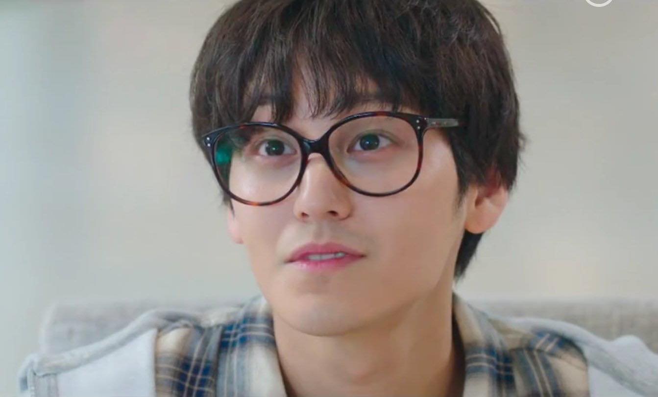 Vẻ đẹp trai amp;#34;bất bạiamp;#34; sau 11 năm của bạn thân Lee Min Ho khiến khán giả Hàn phát cuồng - 10