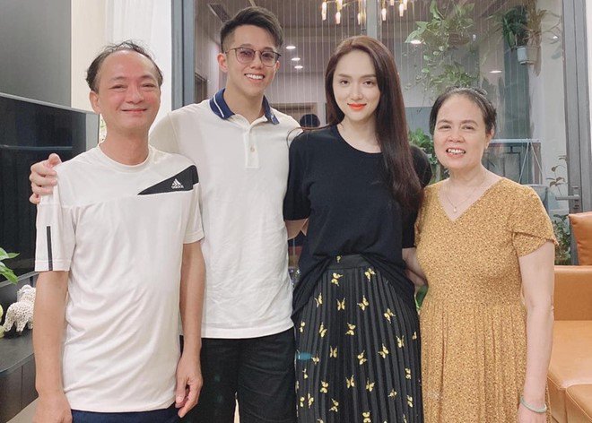 Hương Giang: amp;#34;Dù có bị cắm 1276 cái sừng lên đầu, em cũng im phăng phắc không nói một lờiamp;#34; - 2