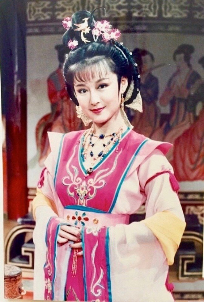 71 tuổi, Võ Tắc Thiên kinh điển màn ảnh khoe nhan sắc, khán giả chỉ biết câm nín - 5