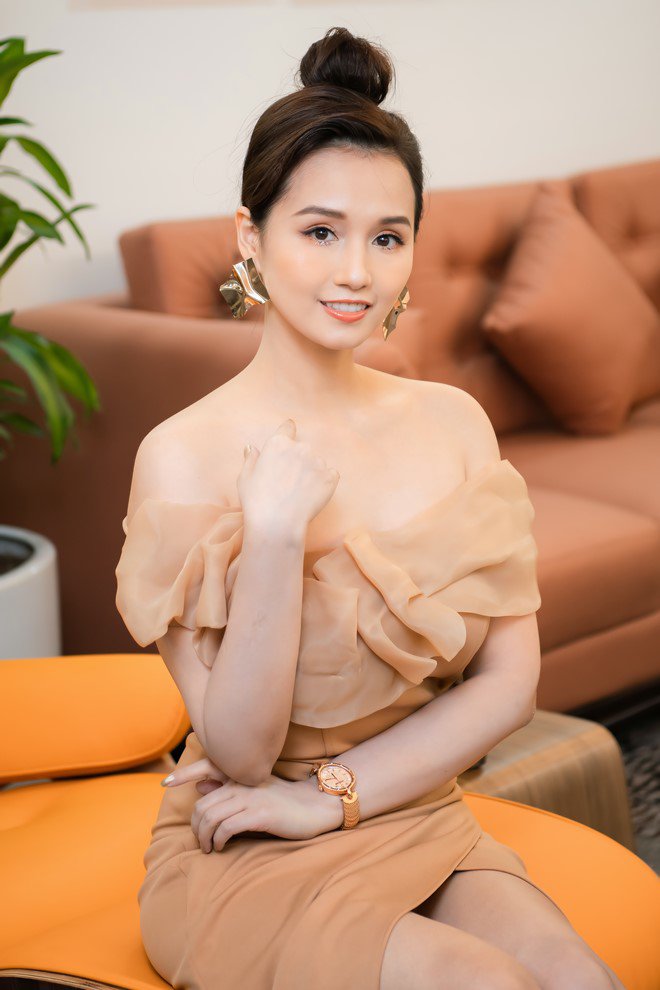 Ngọc Hân và Lã Thanh Huyền đọ sắc, cùng đẹp amp;#34;không tì vếtamp;#34; - 4