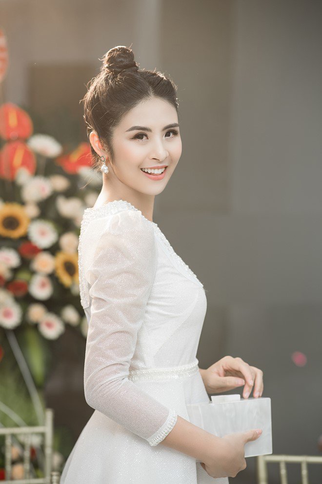 Ngọc Hân và Lã Thanh Huyền đọ sắc, cùng đẹp amp;#34;không tì vếtamp;#34; - 1