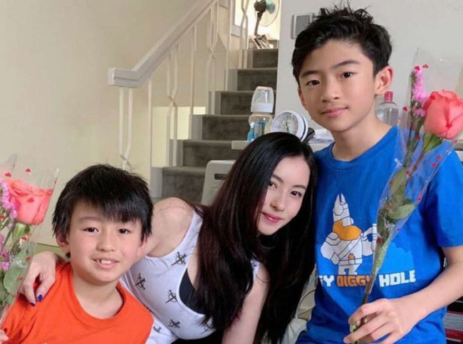 Ngôi sao 24/7: Vô tình gặp bạn gái của bố, con trai Trương Bá Chi có phản ứng đáng khen - 2
