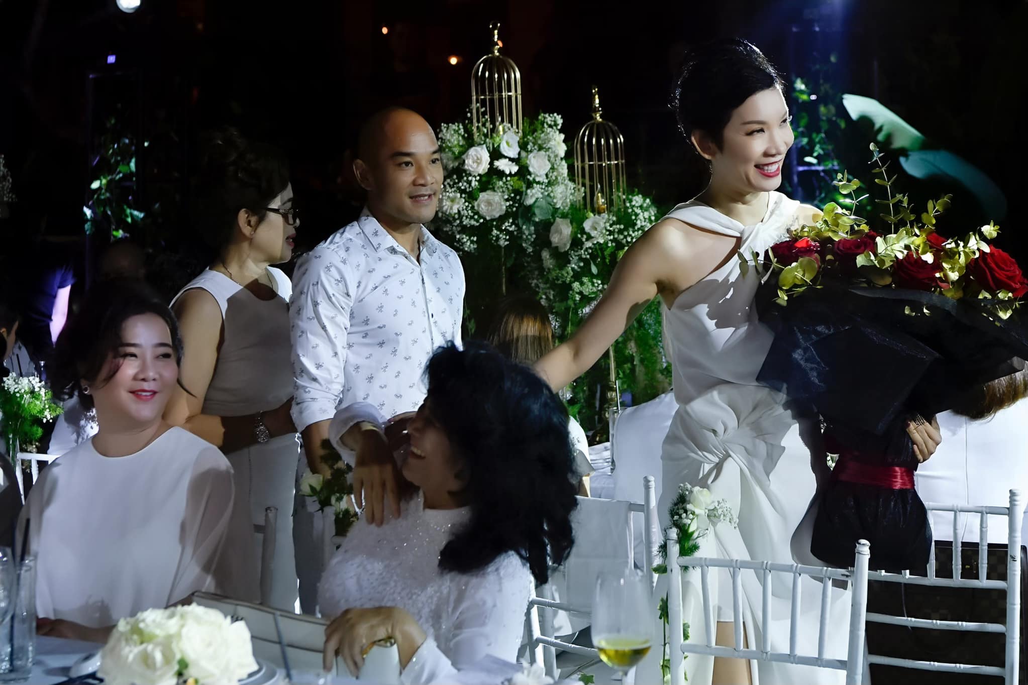 Sao Việt 24h: Xuất hiện thành viên cực xinh trong gia tộc nhà chồng Tăng Thanh Hà - 18