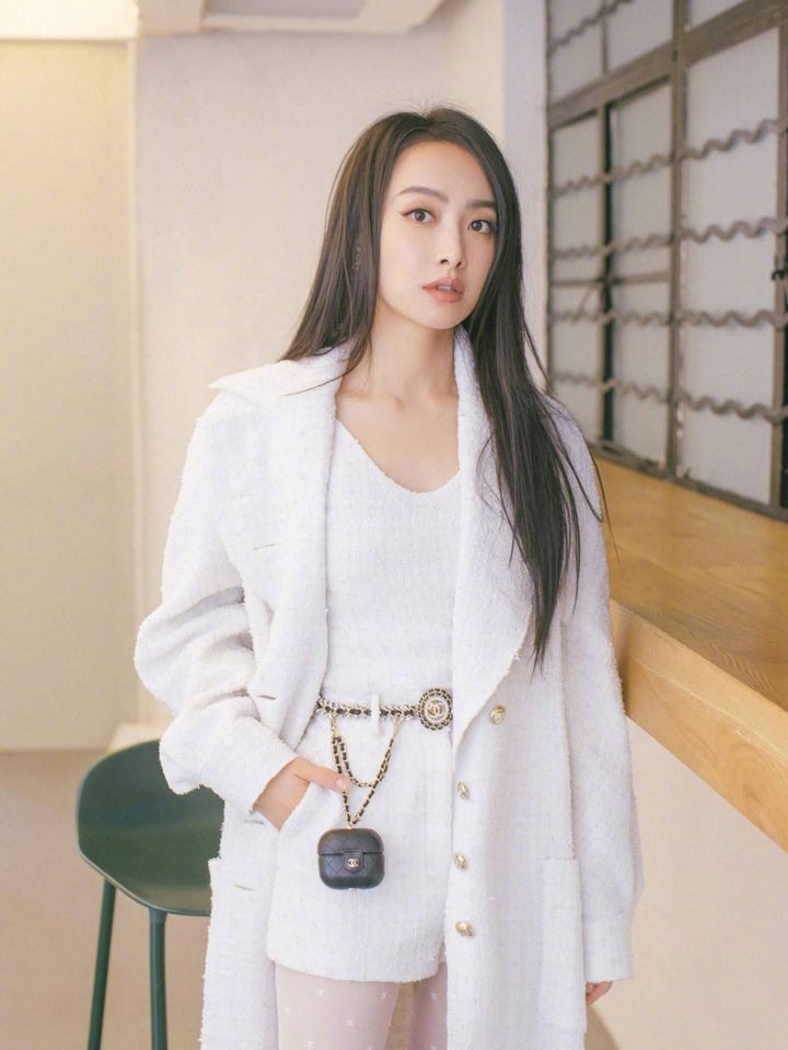 Vừa trở thành Nữ thần Kim Ưng 2020, Tống Thiến đã bị Triệu Lệ Dĩnh amp;#34;hạ bệamp;#34; bẽ bàng - 2