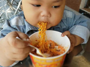 Sức khỏe - 4 món ăn sáng cho trẻ tốt gấp trăm lần cháo, phở và 4 món hại chẳng kém "thuốc độc"