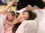 Làm mẹ - Lấy chồng đẹp, mẹ trẻ chửa 7 lần vì tiếc “giống tốt”, giờ nhìn 7 đứa trẻ thì câm nín