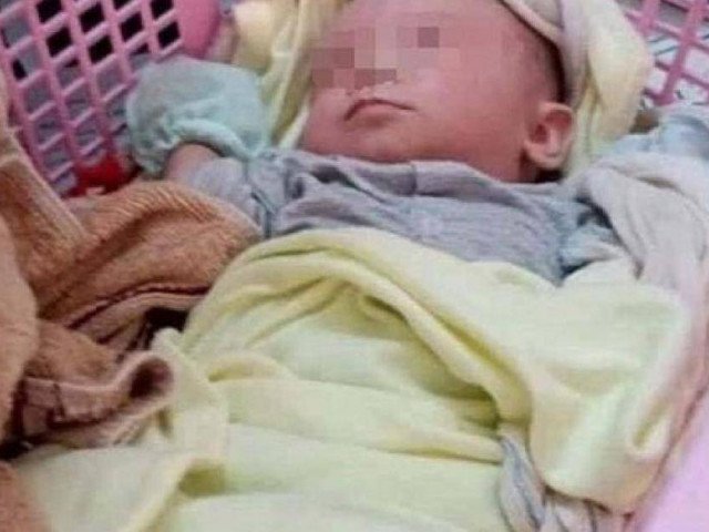 Vụ cháu bé bị bỏ ngoài ruộng khoai ở Thái Bình: Bất ngờ danh tính của người mẹ