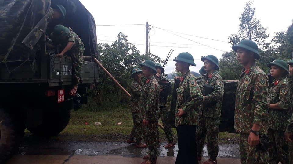 Nóng: Sạt lở đất khiến khoảng 20 cán bộ, chiến sĩ thuộc sư đoàn 337 nghi bị vùi lấp - 6