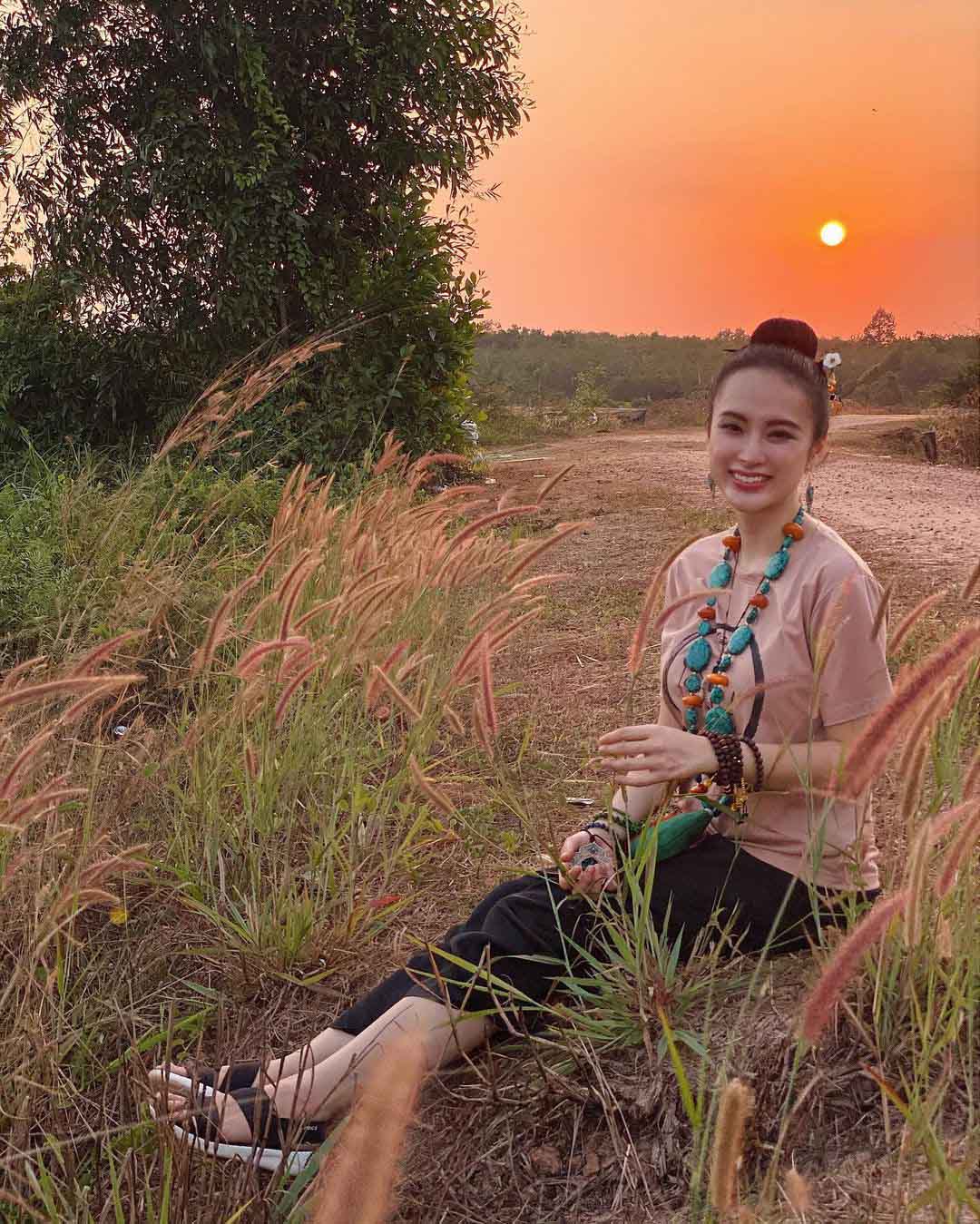 Chuyển sang ăn chay trường, Angela Phương Trinh vẫn giữ đẹp chiếc bụng múi vạn người mê - 2