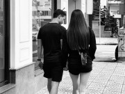 Bà bầu - Bầu đôi tháng cuối, Hà Hồ mập lên trông thấy, ánh mắt Kim Lý bị dân tình soi xét