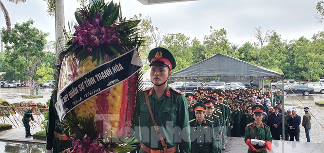 Người thân, đồng đội nghẹn ngào tiễn biệt Đại tá Hoàng Mai Vui hi sinh ở Rào Trăng 3 - 6