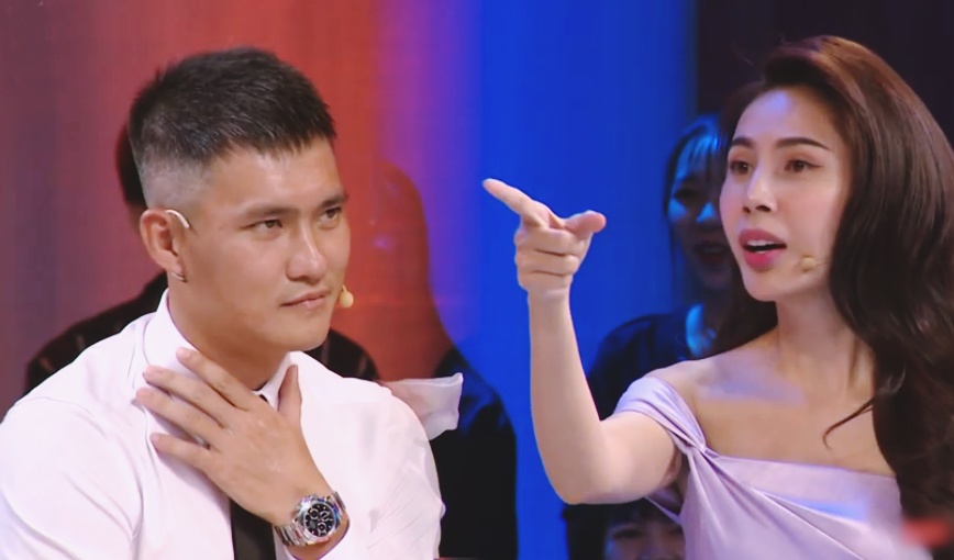 Thủy Tiên chỉ mặt chất vấn chồng chuyện ngoại tình, thái độ Công Vinh sợ vợ một phép! - 2