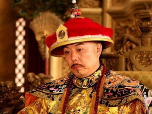 Người duy nhất dám mặc long bào của vua Càn Long trong Tử cấm thành