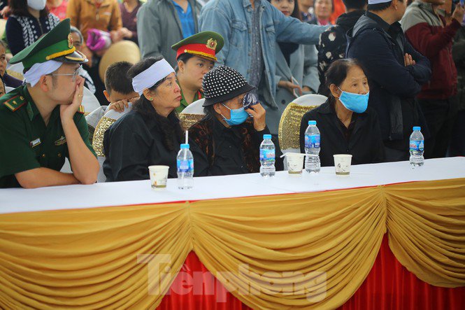 Ngày lễ 20/10 đầy nước mắt của mẹ và vợ Thiếu tướng Hùng - 2