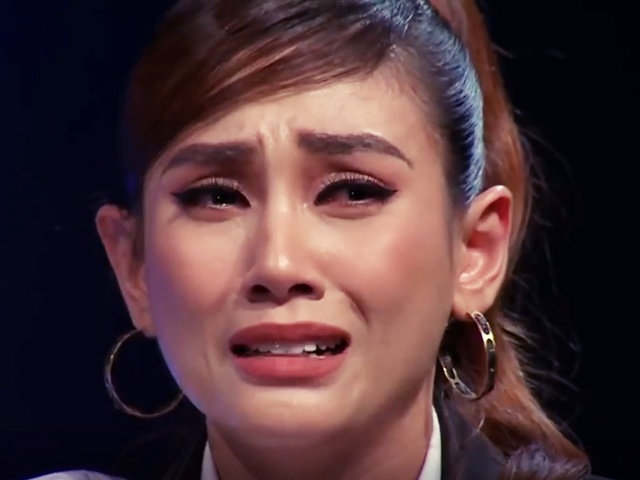 Võ Hoàng Yến nước mắt lã chã: Con đã hỗn với ba mẹ, giờ không còn nhiều thời gian