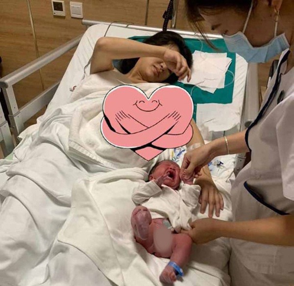 Sinh xong chồng vẫn quá amp;#34;cưngamp;#34;, mỹ nhân Việt khóc mếu vì bầu liên tục, vội vã amp;#34;khóa máyamp;#34; - 4