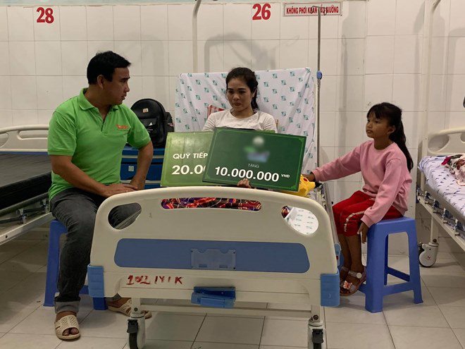 Sao Việt 24h: Hamp;#39;Hen Niê khóc giàn giụa khi bị chỉ trích amp;#34;keo kiệtamp;#34; vì ủng hộ 50 triệu đồng - 9