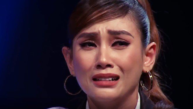 Võ Hoàng Yến nước mắt lã chã: amp;#34;Con đã hỗn với ba mẹ, giờ không còn nhiều thời gianamp;#34; - 2