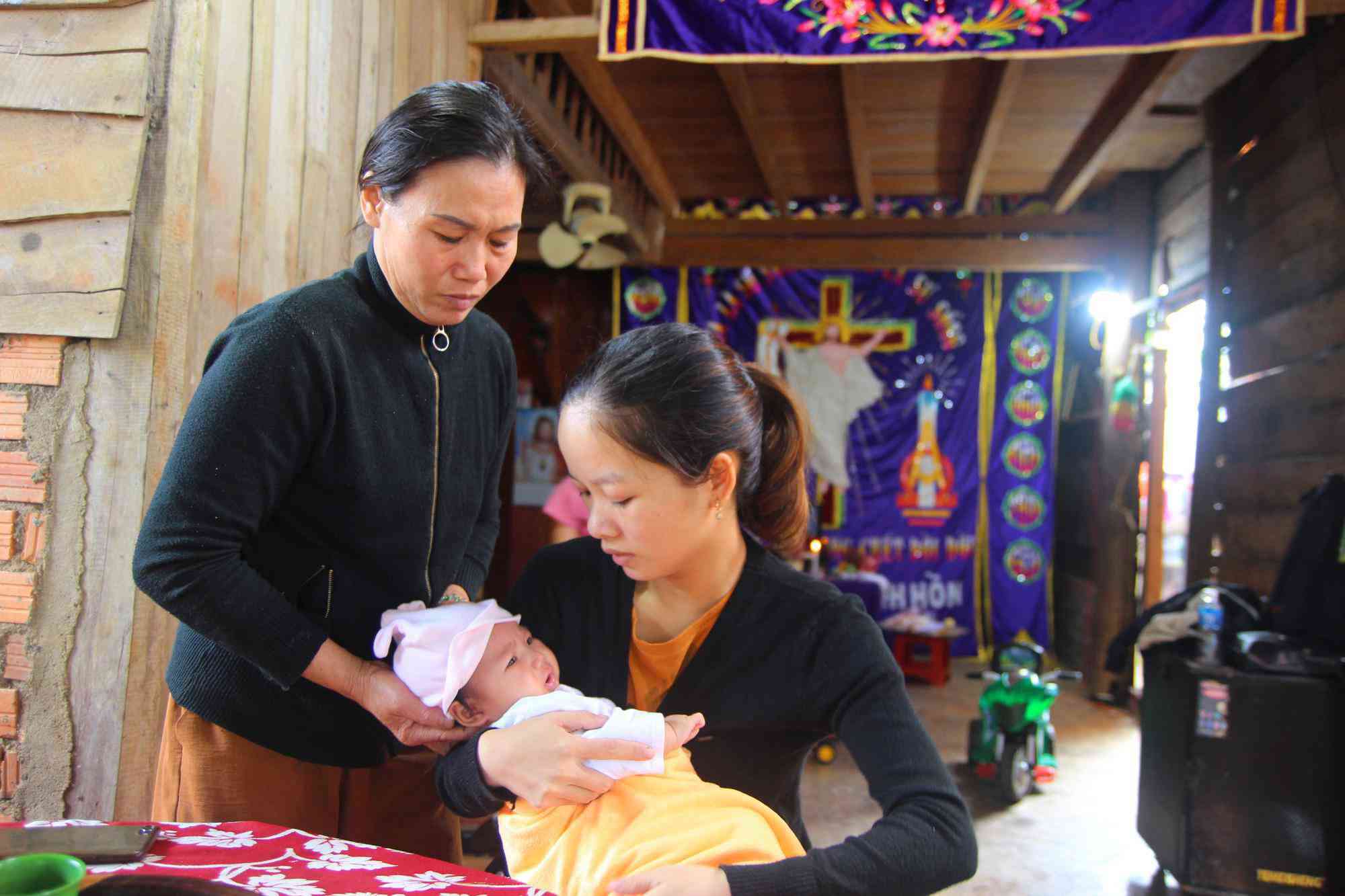 amp;#34;Góa phụ Rào Trăng 3amp;#34; bị chiếm đoạt 100 triệu đồng tiền người dân hỗ trợ - 2