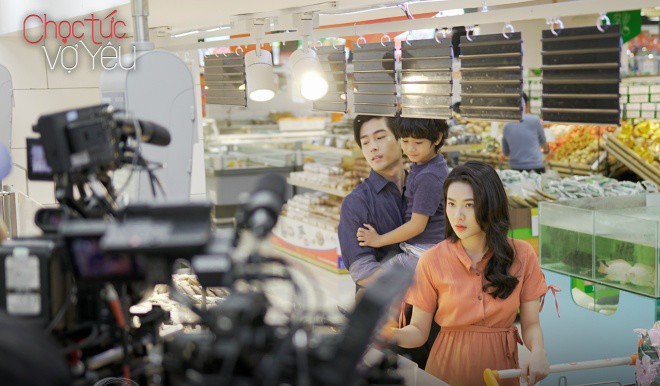 Chọc Tức Vợ Yêu: Từ nguyên tác amp;#34;vạn likeamp;#34; đến phim ngôn tình vạn… sai, nhà nhà amp;#34;ném đáamp;#34; - 1