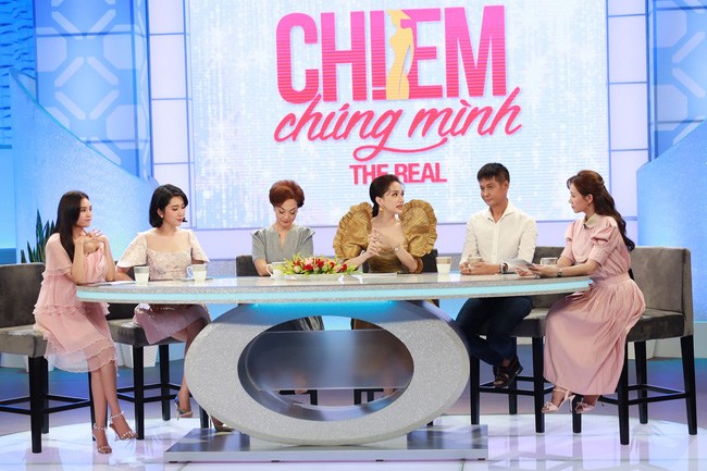 Lê Hoàng gây sốc: Tranh cãi với khán giả 20 tuổi, mỉa mai amp;#34;em là mồi ngon của đàn ôngamp;#34; - 4