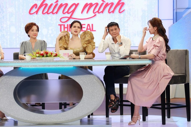 Lê Hoàng gây sốc: Tranh cãi với khán giả 20 tuổi, mỉa mai amp;#34;em là mồi ngon của đàn ôngamp;#34; - 6