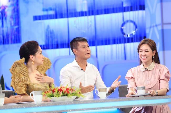 Lê Hoàng gây sốc: Tranh cãi với khán giả 20 tuổi, mỉa mai amp;#34;em là mồi ngon của đàn ôngamp;#34; - 5