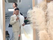 Clip Eva - Tiktok trend: Trend "Đội vợ lên đầu" và bí quyết sống ảo của Châu Bùi