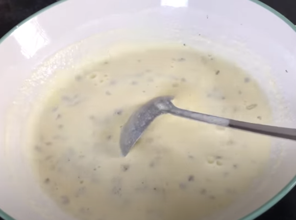 Cách làm bánh xèo miền Trung giòn ngon tại nhà cực đơn giản - 5