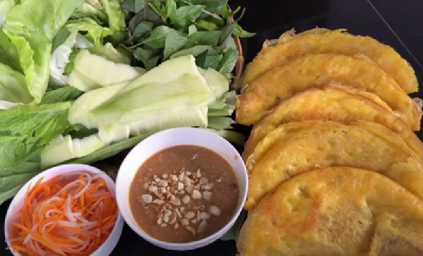 Cách làm bánh xèo miền Trung giòn ngon tại nhà cực đơn giản - 9