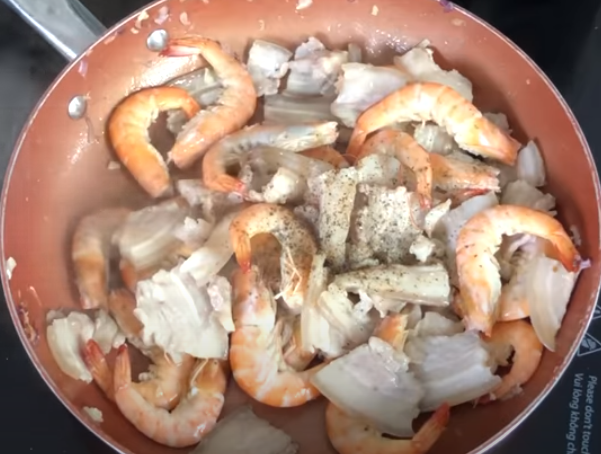 Cách làm bánh xèo miền Trung giòn ngon tại nhà cực đơn giản - 3