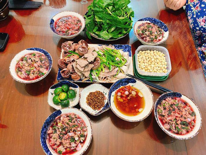 Ở phố núi nhưng bữa ăn toàn hải sản, 8X Lào Cai khiến chị em mê mẩn vì nấu ngon - 15